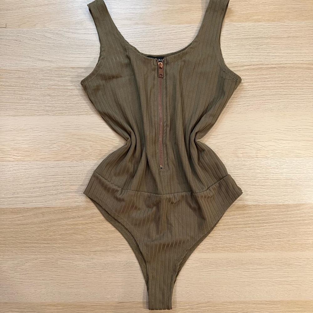 Ribbed Army Green Bodysuit